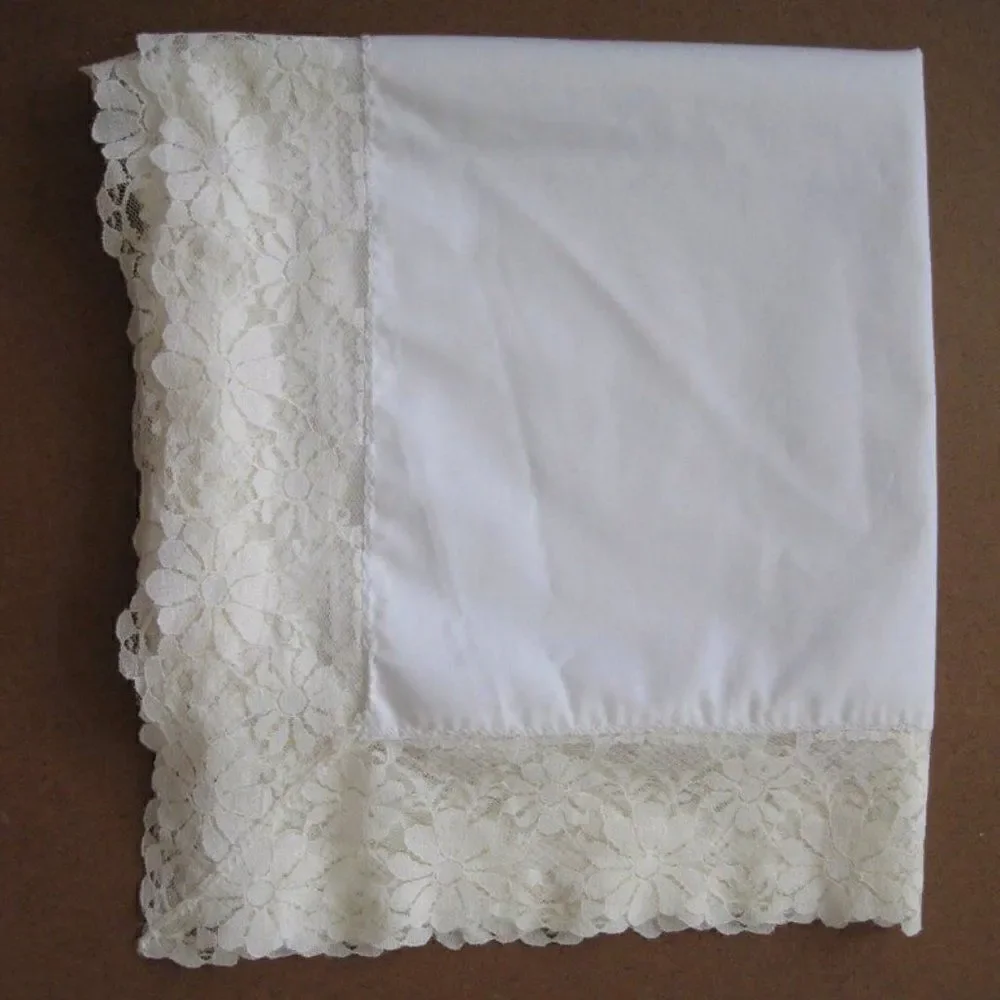Tablecloth Flowers Cottage White Lace Trim 48x50